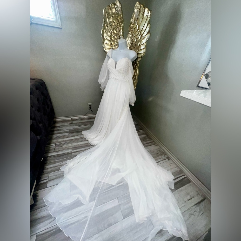 Breathtaking Essence of Australia Wedding Dress with Detachable Sleeves - Picture 13 of 16
